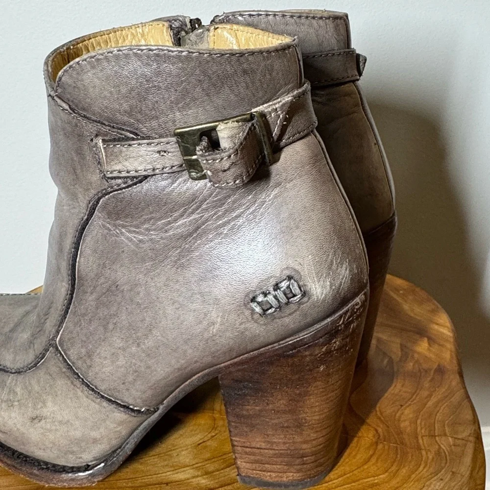 Bed Stu Isla High Heeled Bootie Boots Women Sz. 7.5 Gray/Brown Distressed Buckle - Picture 3 of 15